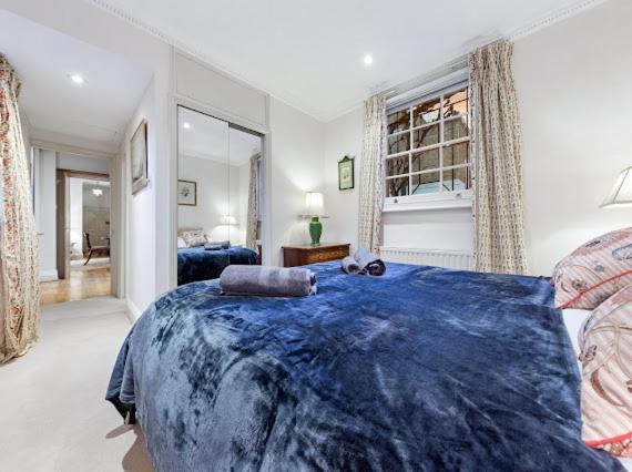 Chelsea Snug With Garden Апартаменты *