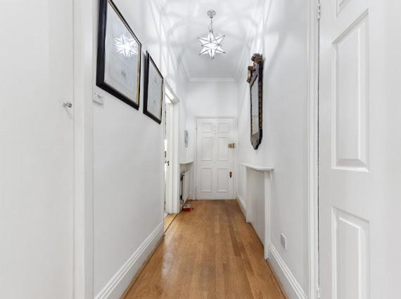 Chelsea Snug With Garden Апартаменты *